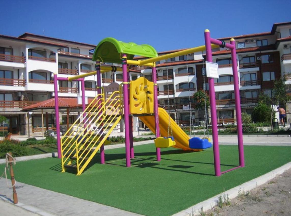 Apartment Robinson Beach Elenite First Line Sveti Vlas Exterior photo