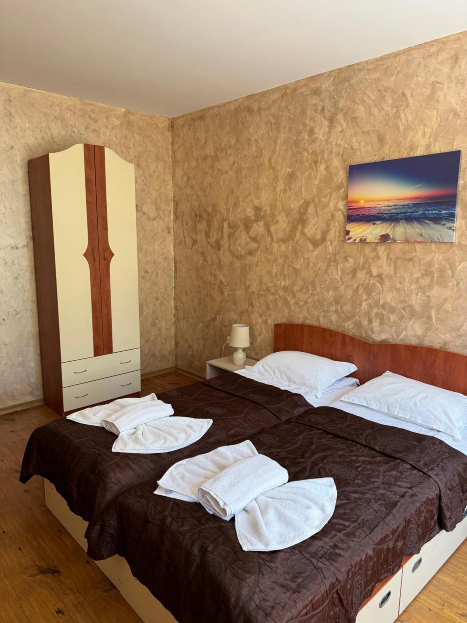 Apartment Robinson Beach Elenite First Line Sveti Vlas Exterior photo